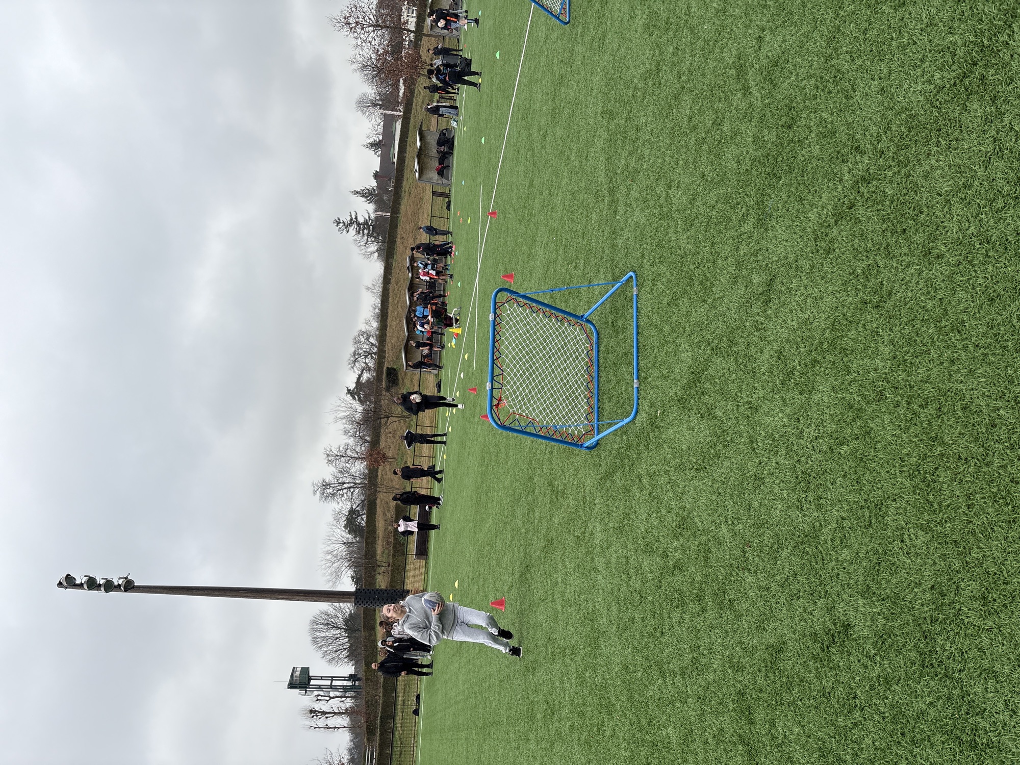 Joueuse de rugby en action lors de la Coupe des Quartiers